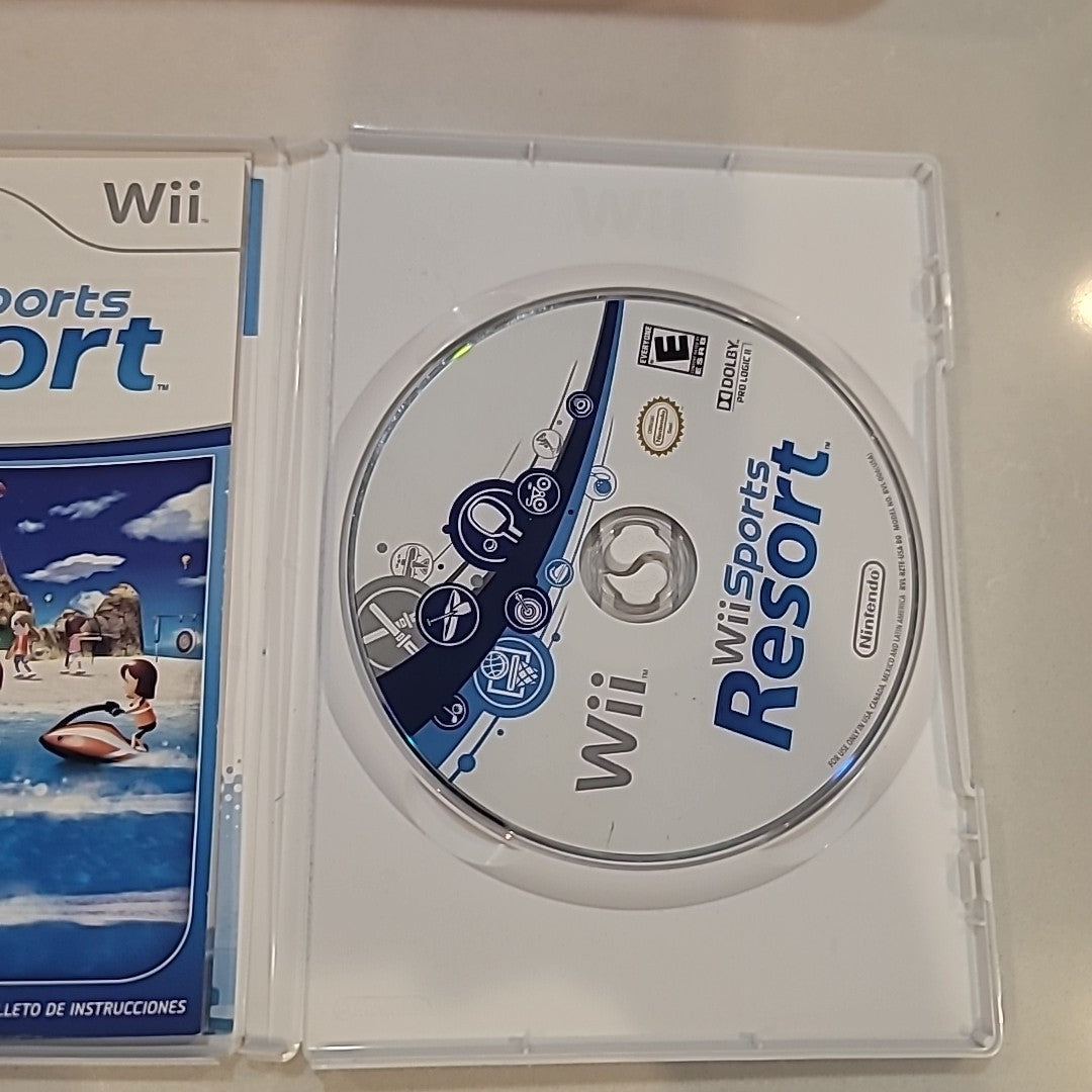 Complete! Wii Sports Resort Nintendo Wii 2009 w/Manuals & Inserts - Tested/Works