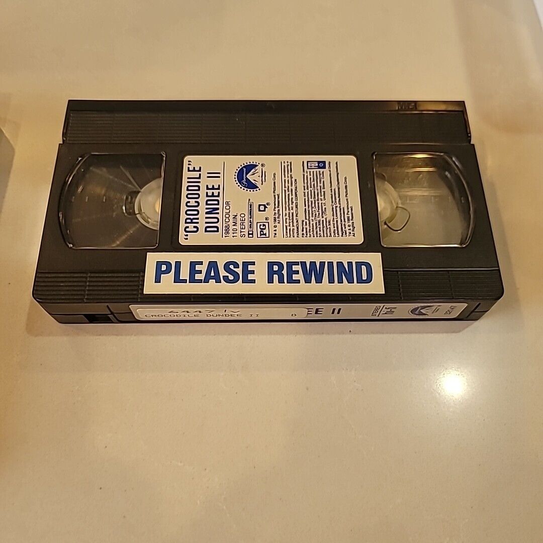 Crocodile Dundee 2 (VHS, BB) Paul Hogan