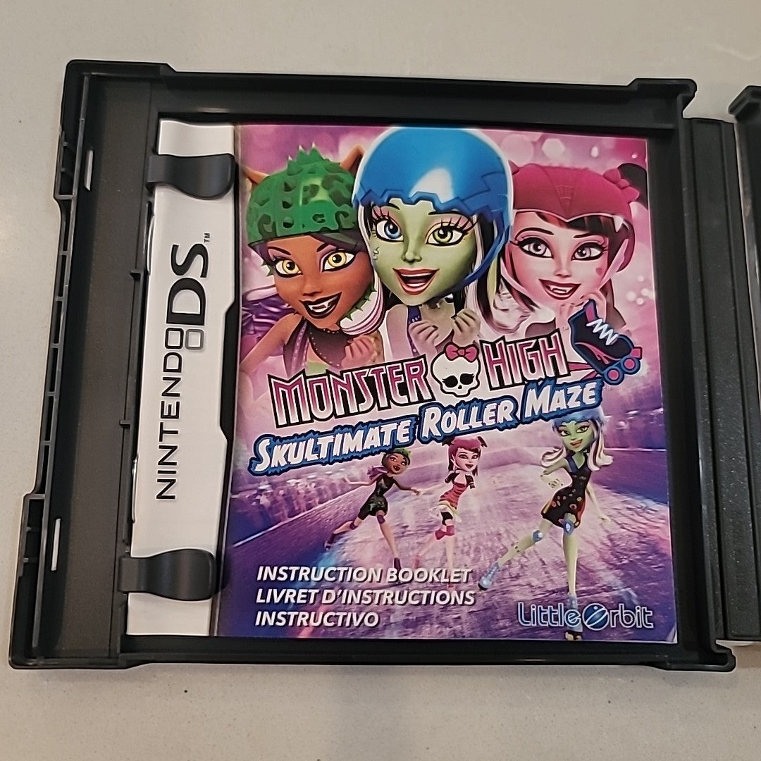 Monster High: Skultimate Roller Maze (Nintendo DS, 2012) Complete