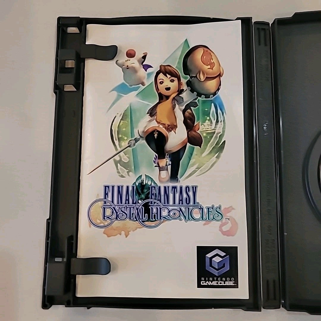 Final Fantasy: Crystal Chronicles (Nintendo GameCube, 2004)  With Manual