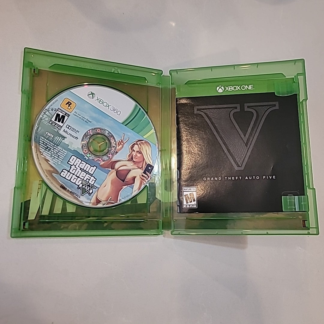 Grand Theft Auto V (Xbox One, 2014) Complete  With Manual, No Map