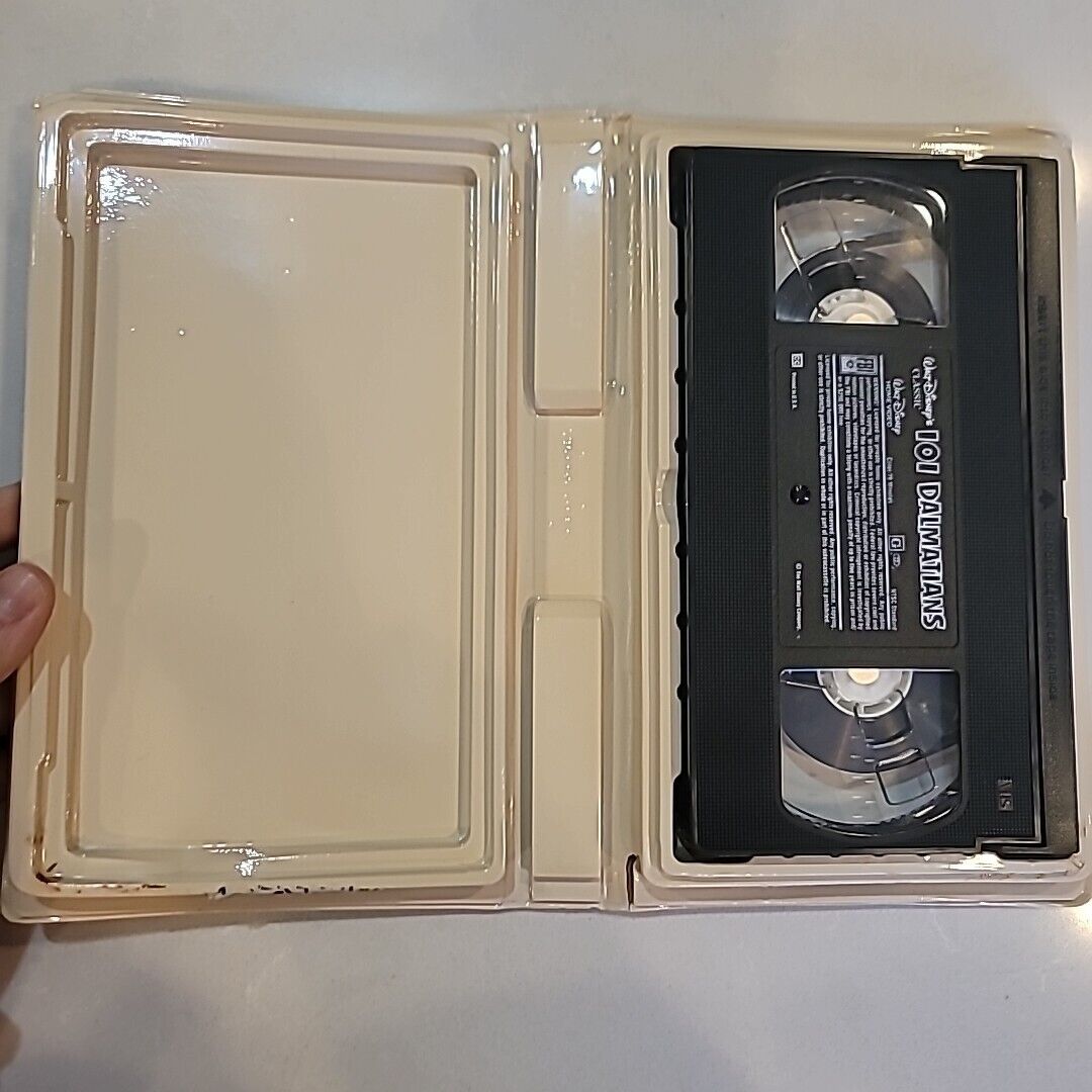 Walt Disney Classic Black Diamond Edition 101 Dalmatians Pre Owned VHS Tape