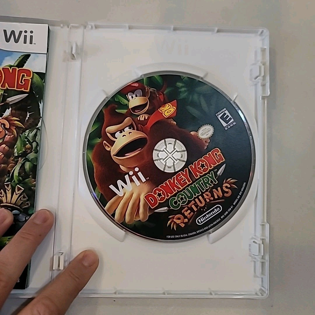 Donkey Kong Country Returns for Nintendo Wii Complete CIB