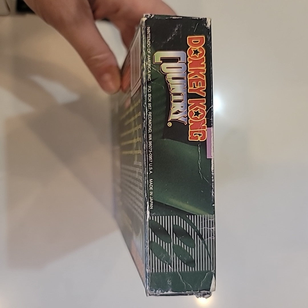 Donkey Kong Country SNES Super Nintendo CIB Complete