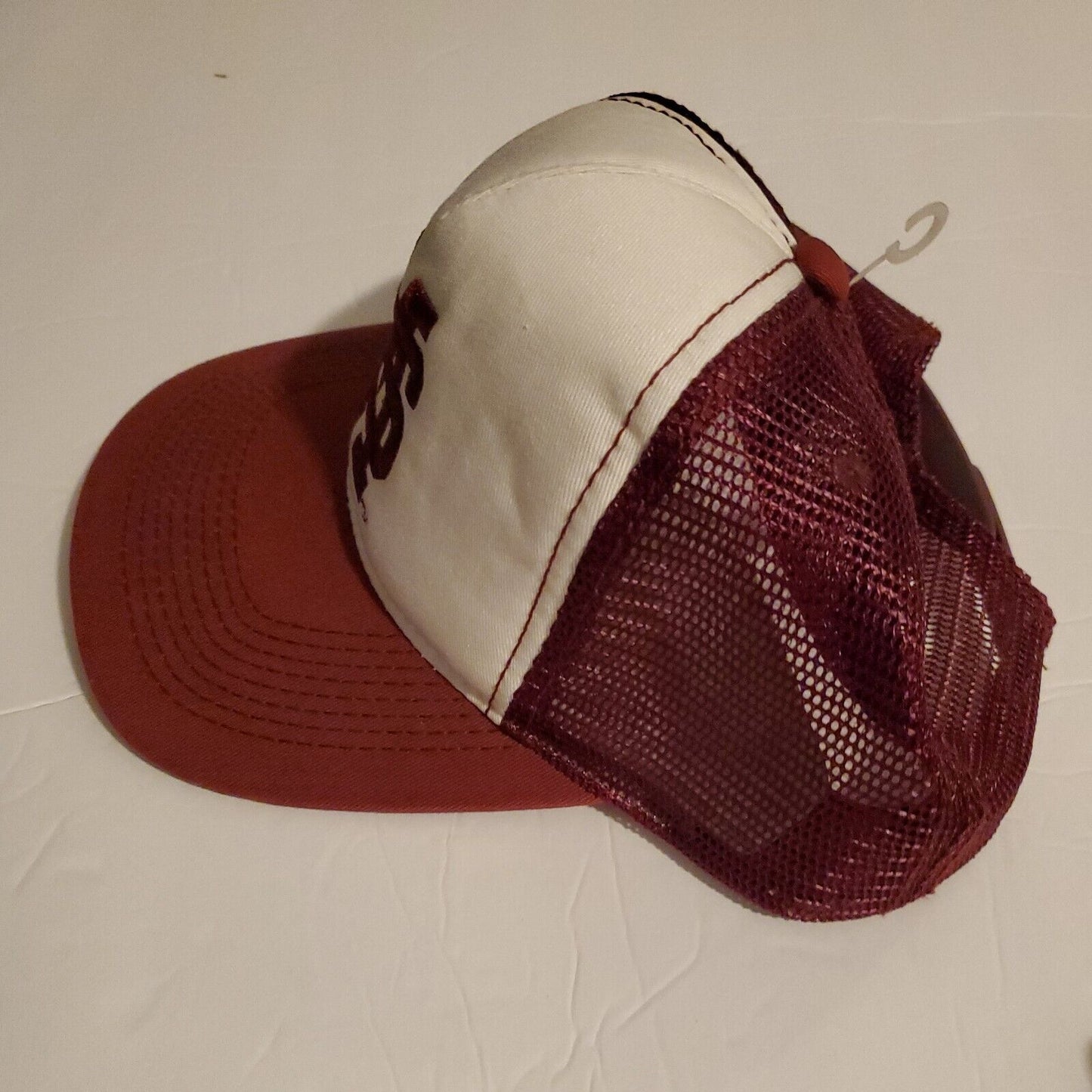 NCAA Mississippi State Bulldogs Adjustable Medium/Large Flat Bill Hat Cap