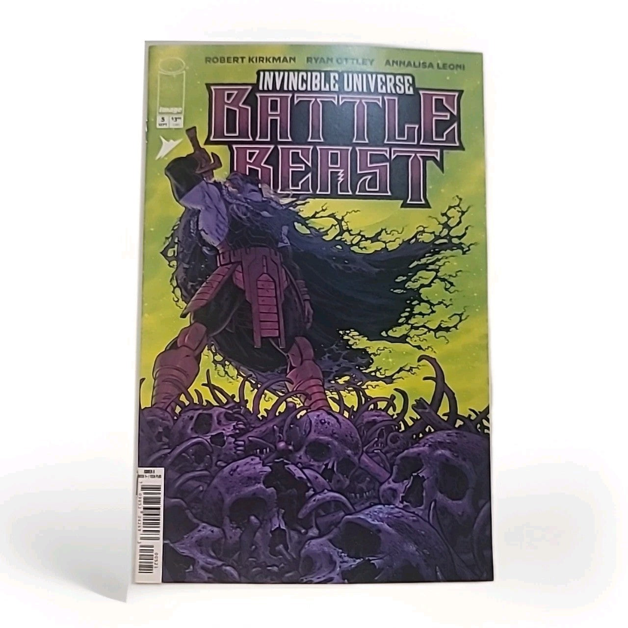 INVINCIBLE UNIVERSE BATTLE BEAST #5 CVR B TONY MOORE VAR 