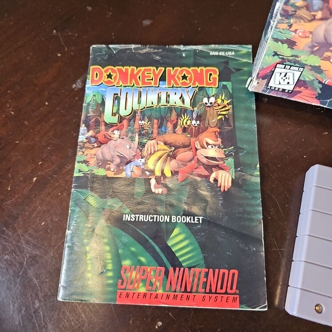 Donkey Kong Country (Super Nintendo SNES, 1994) * Game, Manual, and Box *