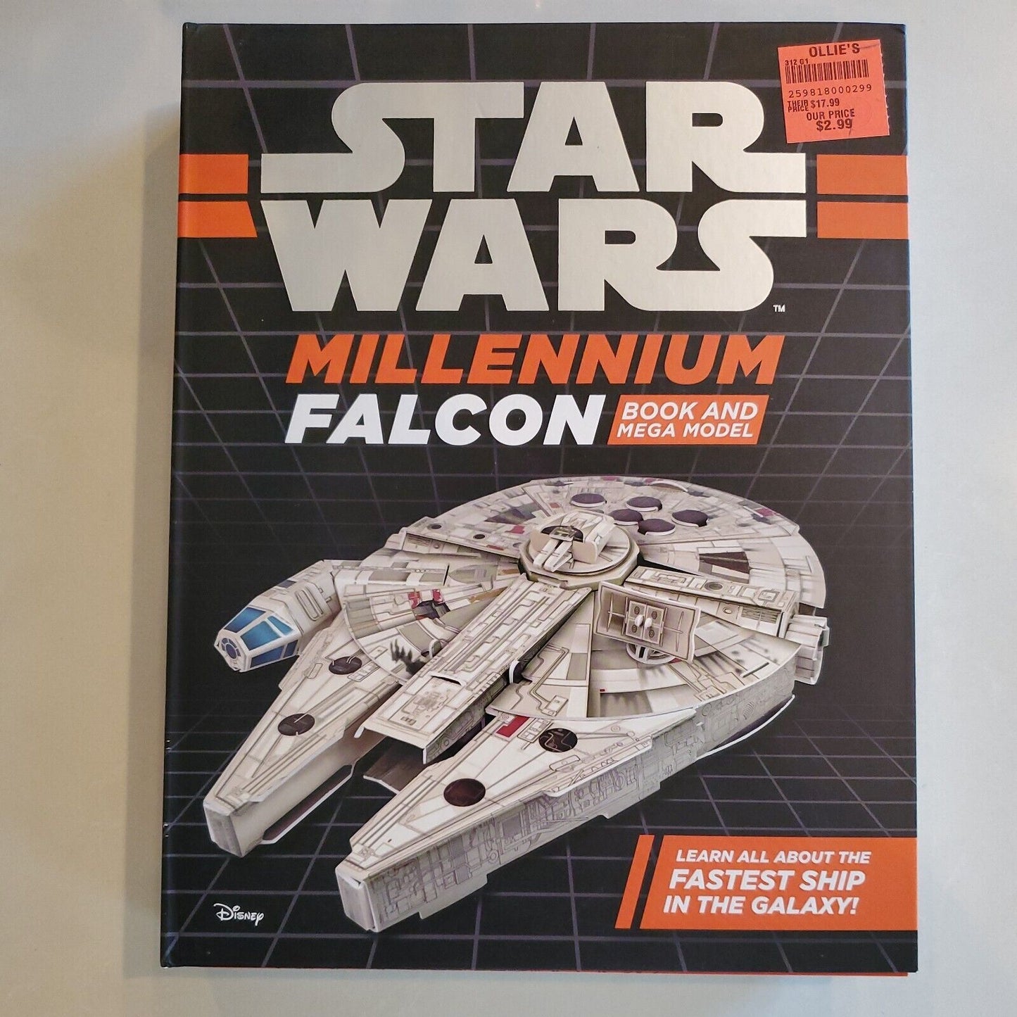 Star Wars: Millennium Falcon Book and Mega Model by Star Wars (English) SB8