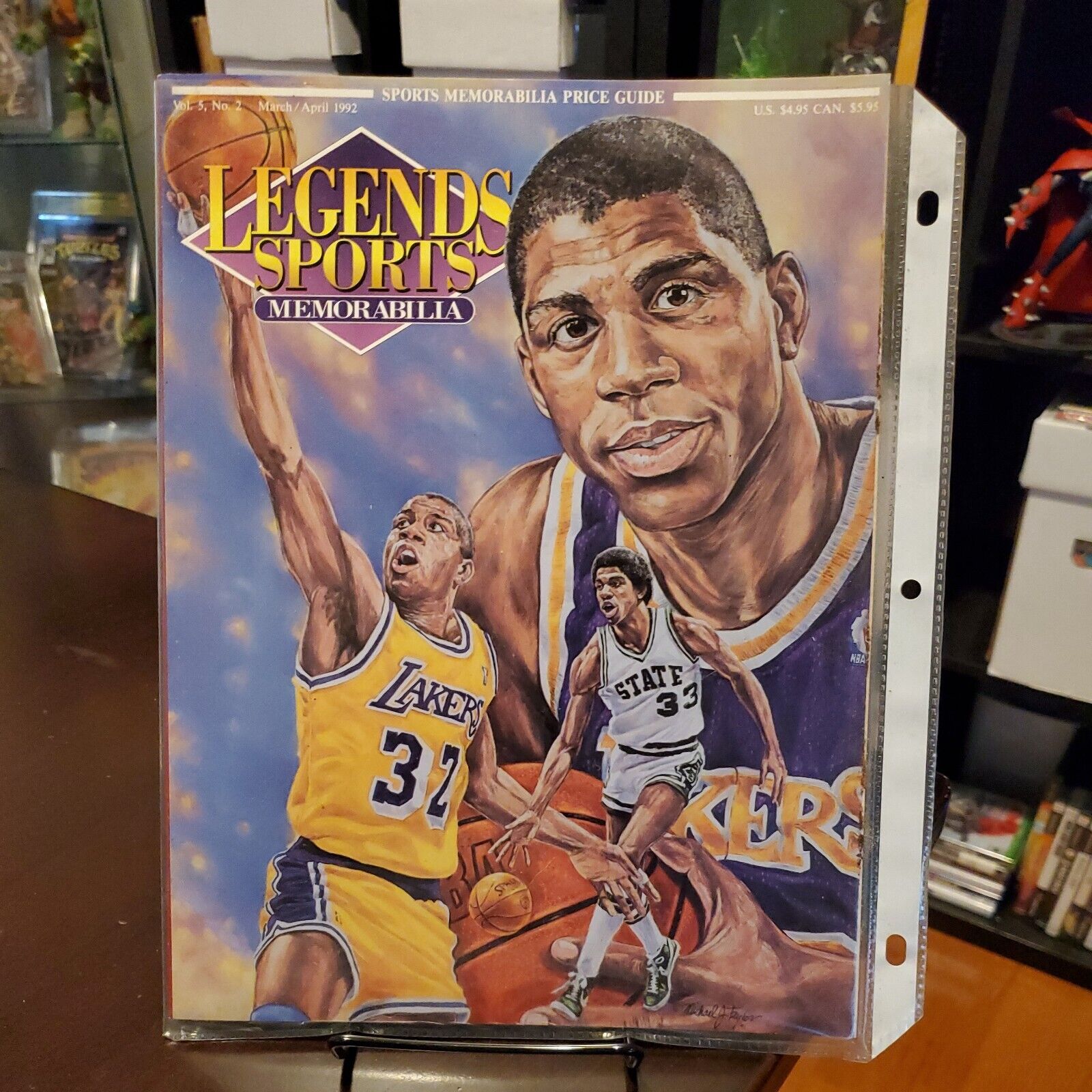 Magic Johnson Legends Sports Memorabilia Vol. 5, No. 2 March/April 1992 - mint