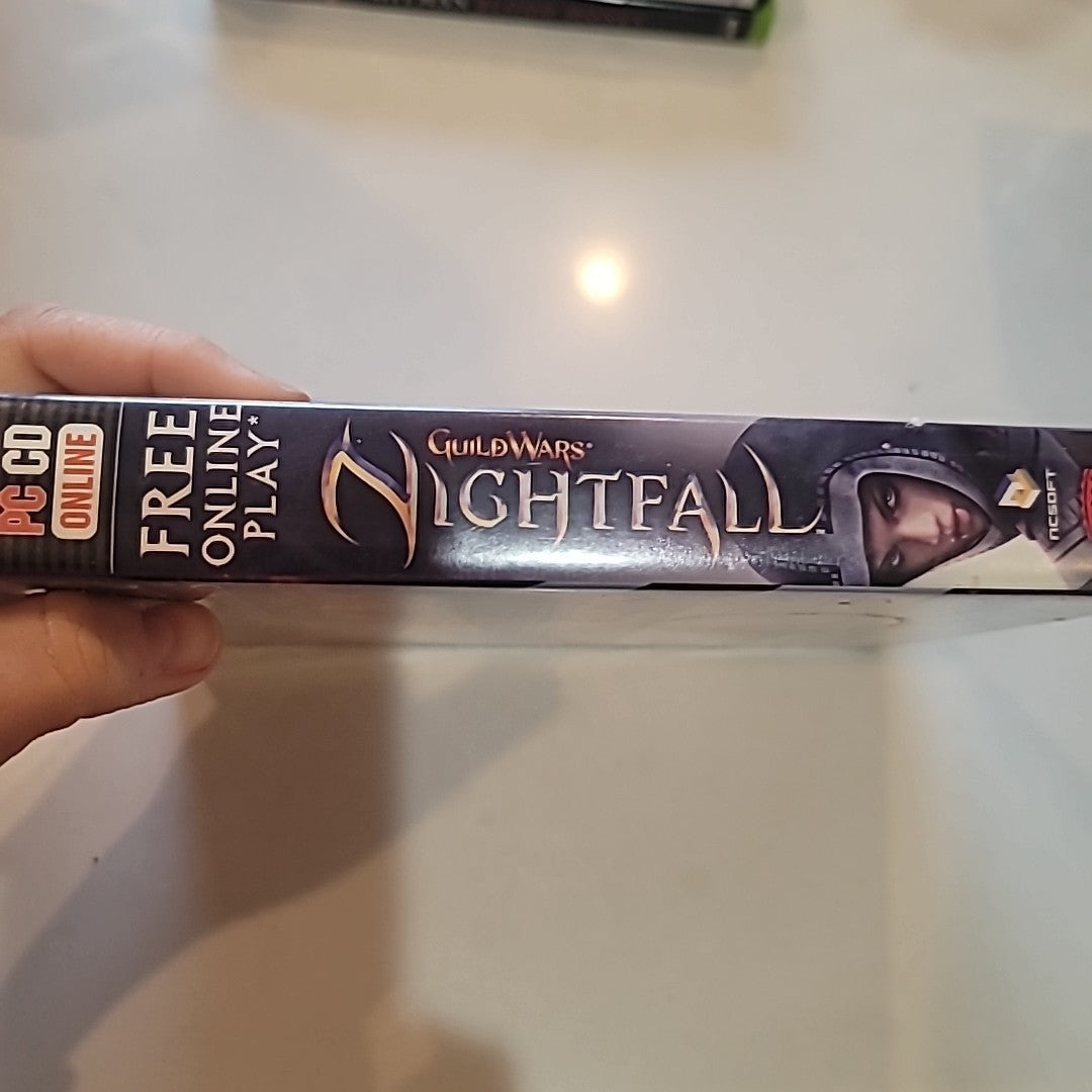 Guild Wars Nightfall - PC CD ROM COMPLETE w/Manual, Case, 4-Discs