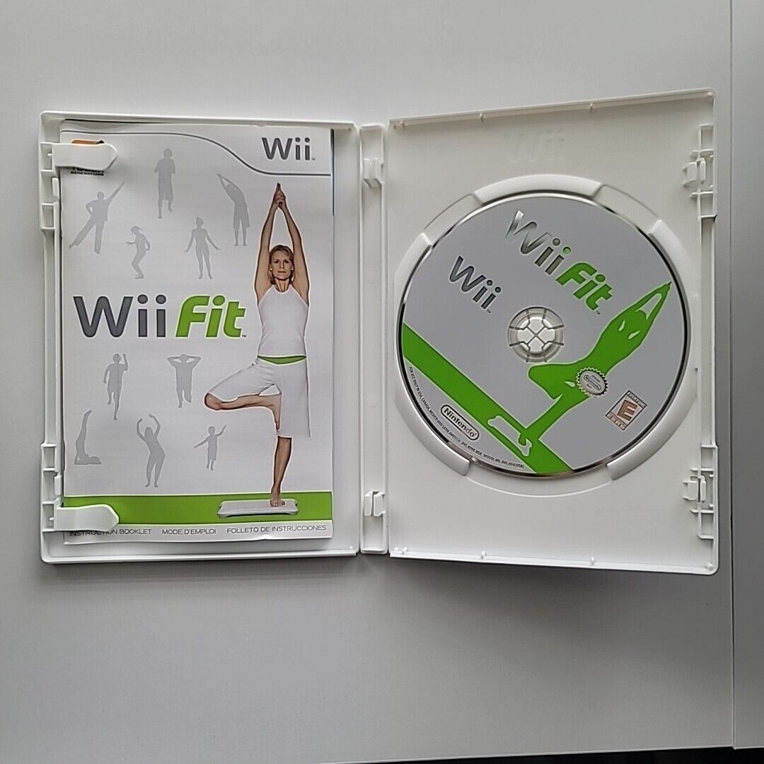 Wii Fit (Nintendo Wii) - Fitness Game  Complete w/ Manual - Tested