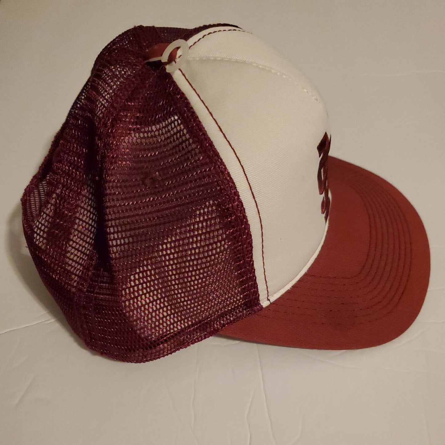 NCAA Mississippi State Bulldogs Adjustable Medium/Large Flat Bill Hat Cap