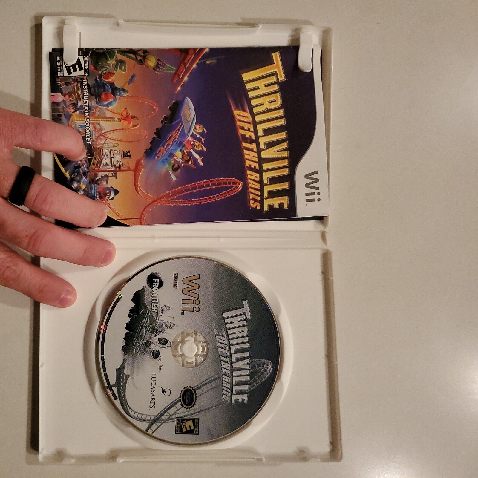 Thrillville: Off the Rails (Nintendo Wii, 2007) Complete With Manual