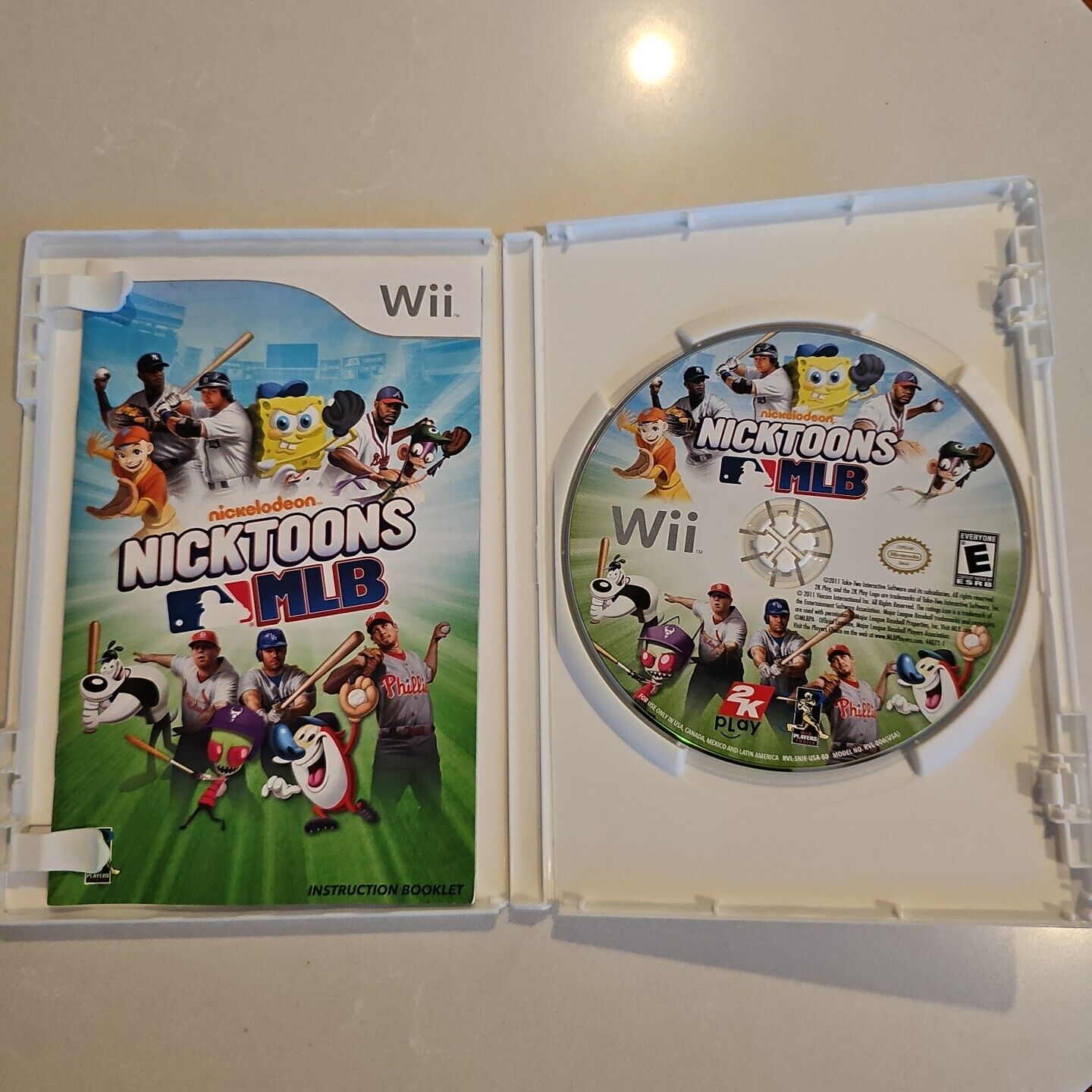 Nickelodeon Nicktoons MLB - Nintendo Wii W/ Instruction Booklet