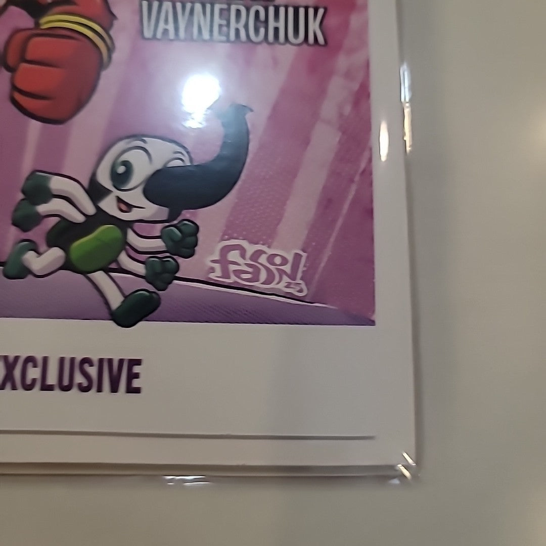 SIGNED! 2025 NYCC Veefriends exclusive Comic And Stickers Walmart NY Comic Con 