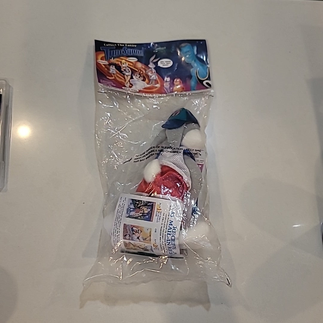 NEW! Space Jam Bugs Bunny McDonalds Plush Toy Movie Collectible 1996 Happy Meal