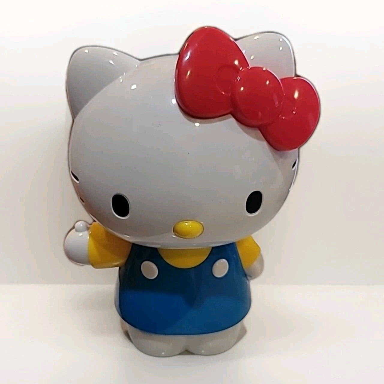 Sanrio Hello Kitty Dancing Figure Waves And Dances 8 Inches Tall