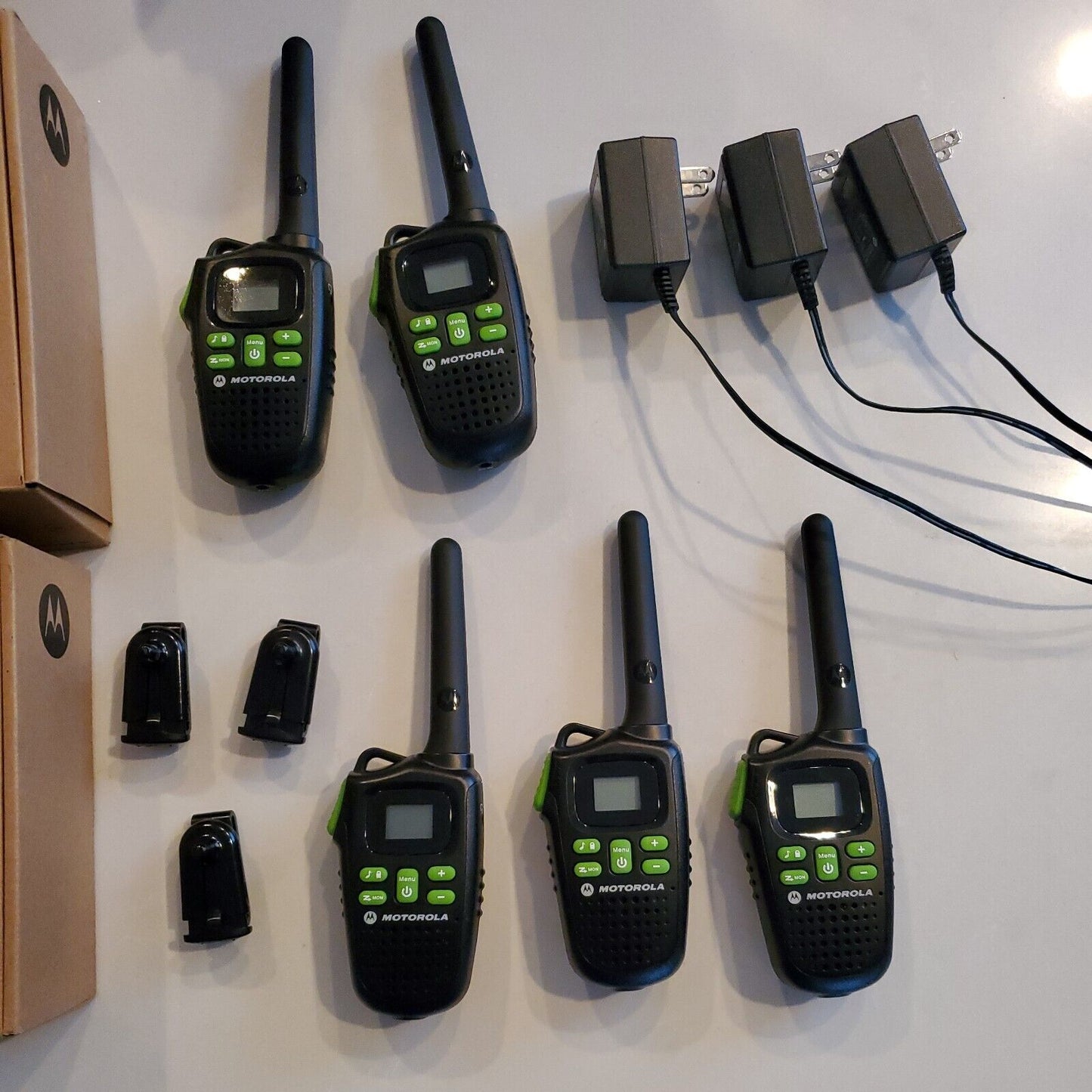 Motorola MD200TPR FRS Two Way 20 Mile Radio 5 Pack **** See Description