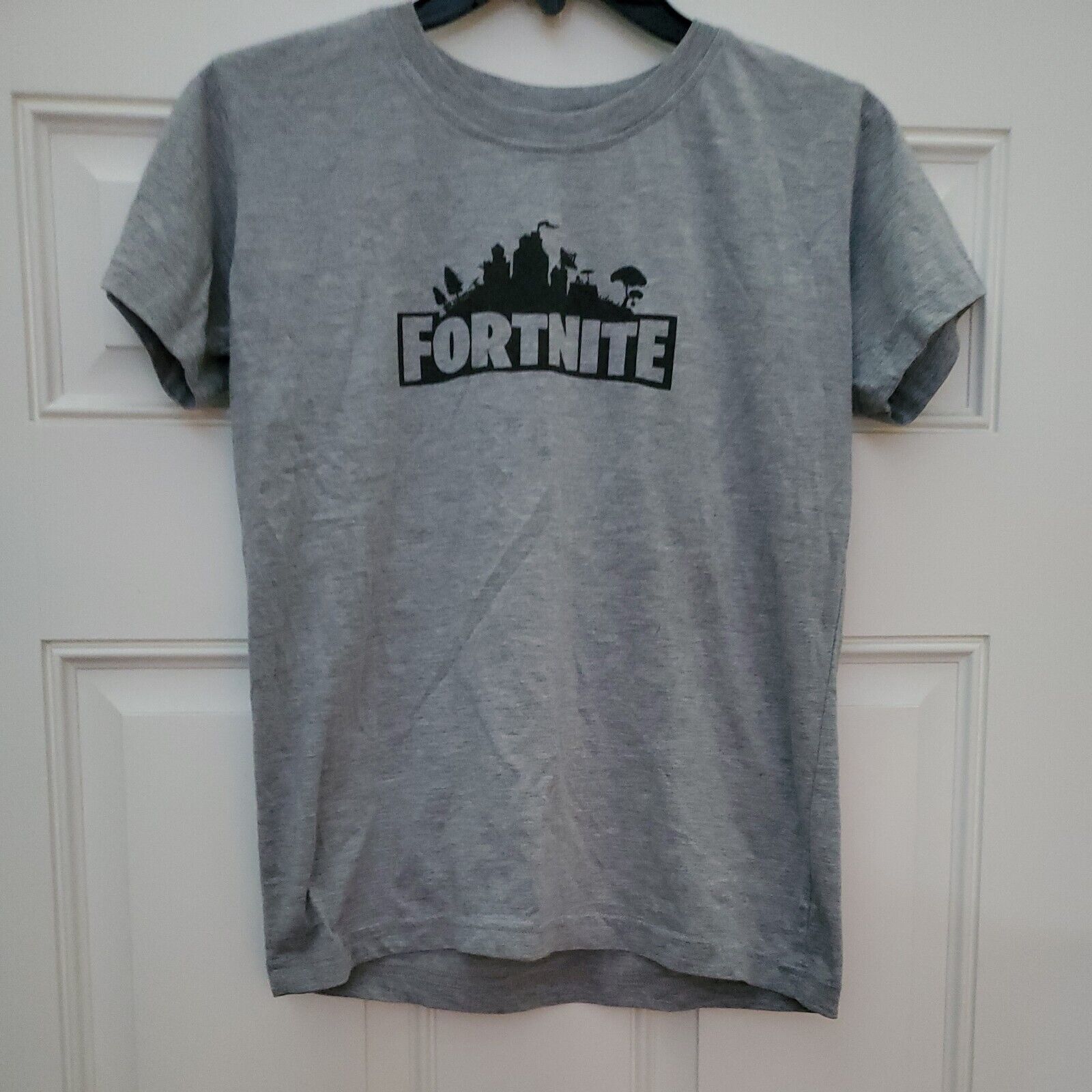 Fortnite T-Shirt City Secen Gray Short Sleeve Crew Neck Kids XXL SB10