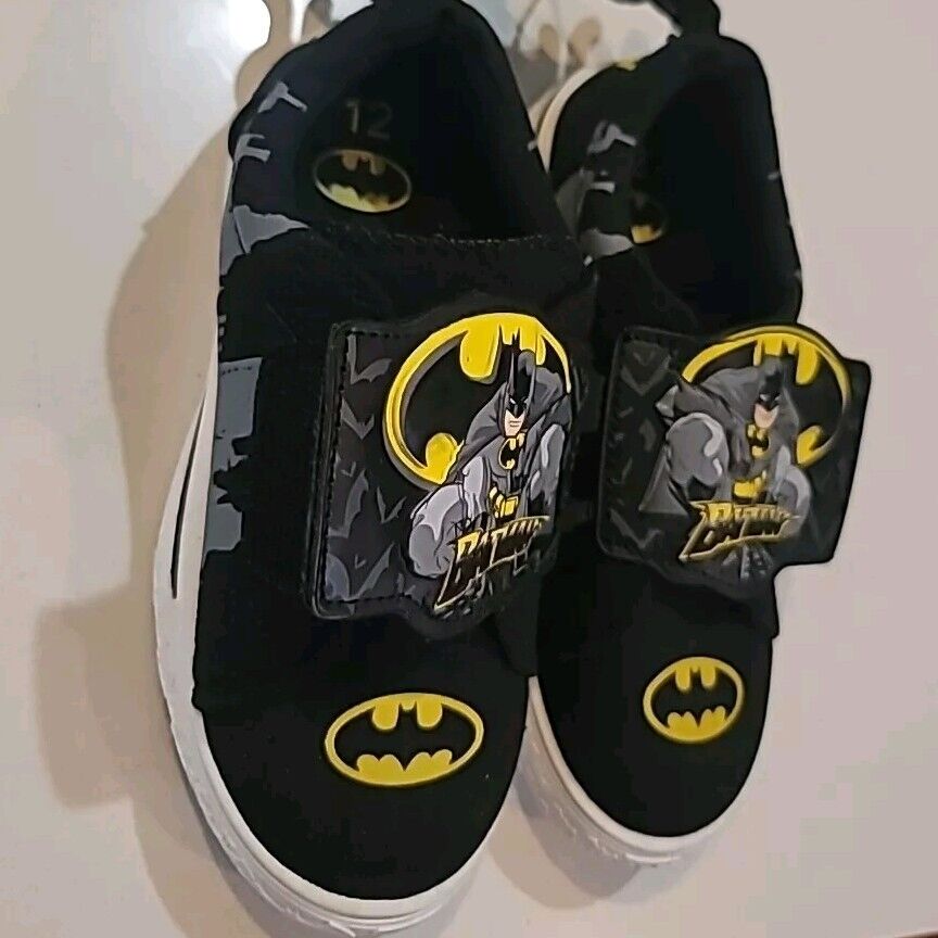 BOYS BATMAN BLACK & YELLOW SLIP ON SHOES WITH HOOK AND LOOP SIZE 12