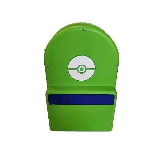 2020 Pokemon carrying case Green playset foldout backpack