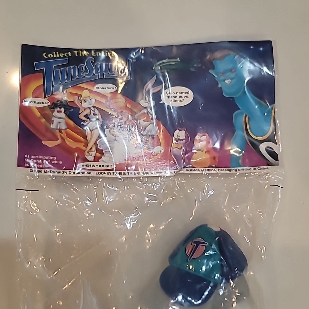 NEW! Space Jam Bugs Bunny McDonalds Plush Toy Movie Collectible 1996 Happy Meal