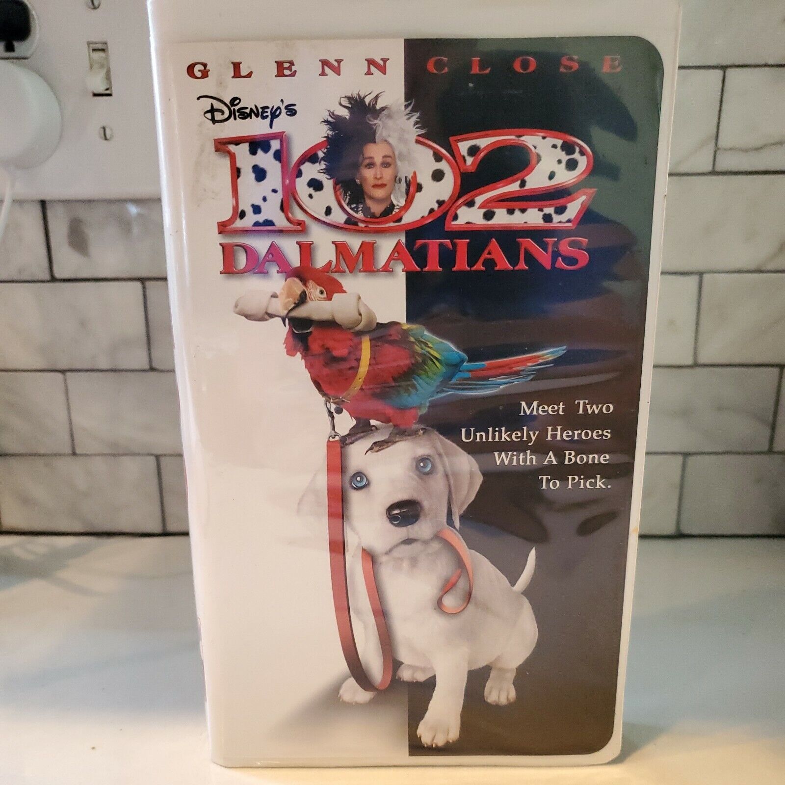 102 Dalmatians (VHS, 2001, Clam Shell)