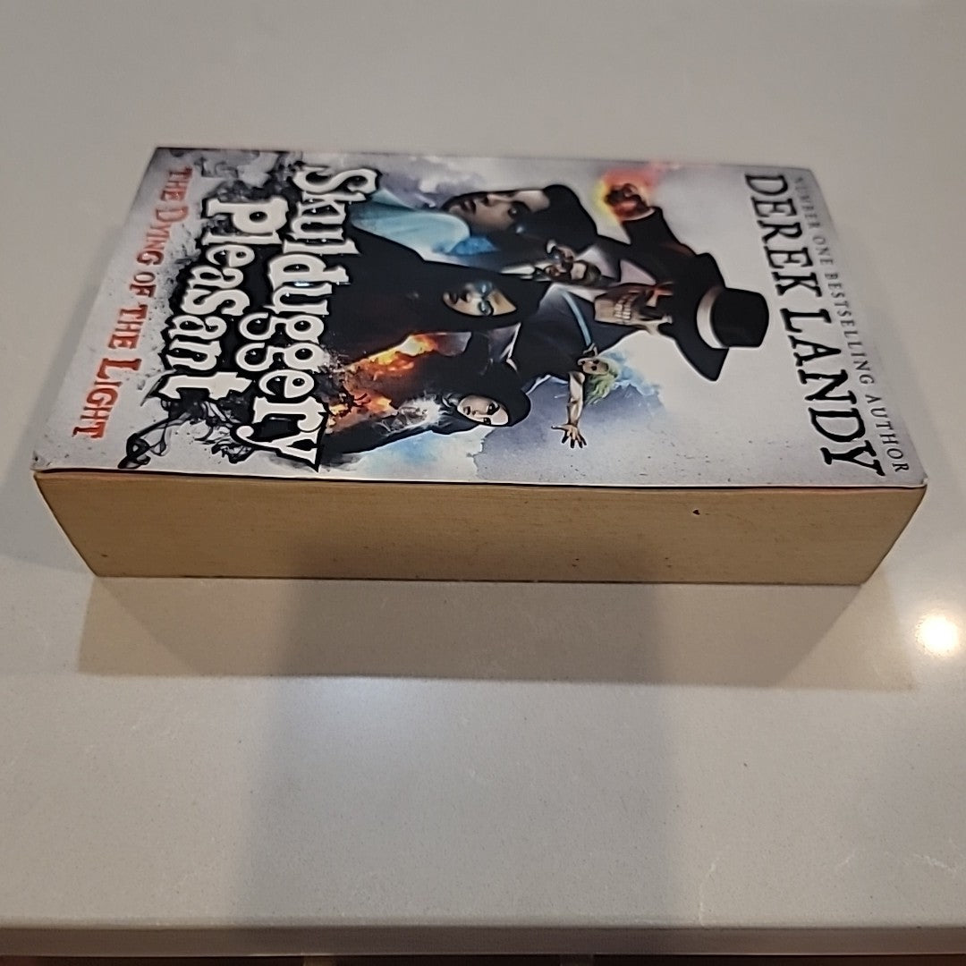Skulduggery Pleasant 9. The Dying Of The Light by Derek Landy