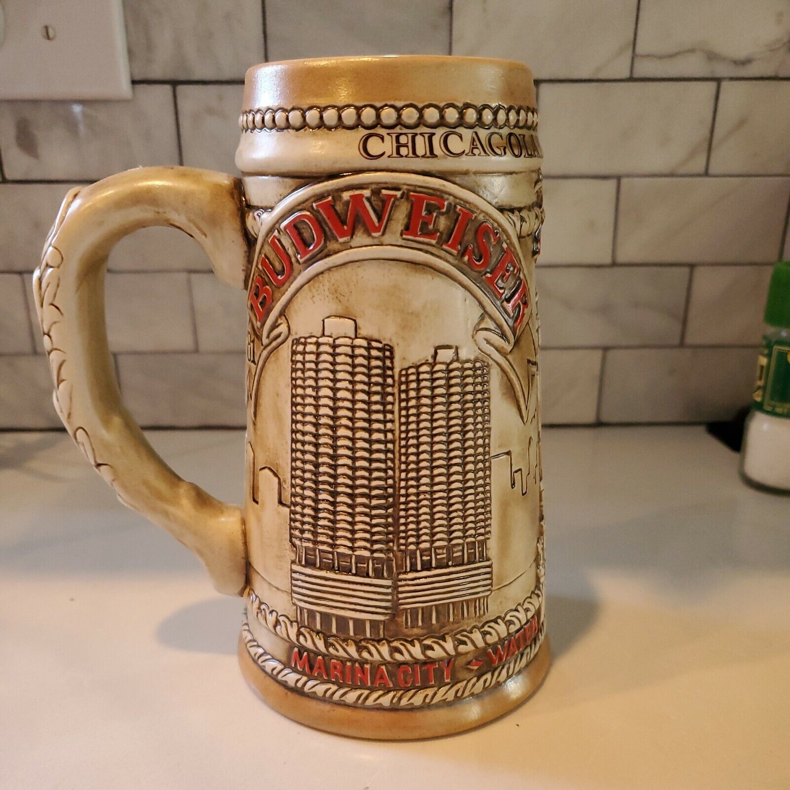 Cermarte 1981 Budweiser Beer Stein Chicago Land Wrigley Marina City 7.5in