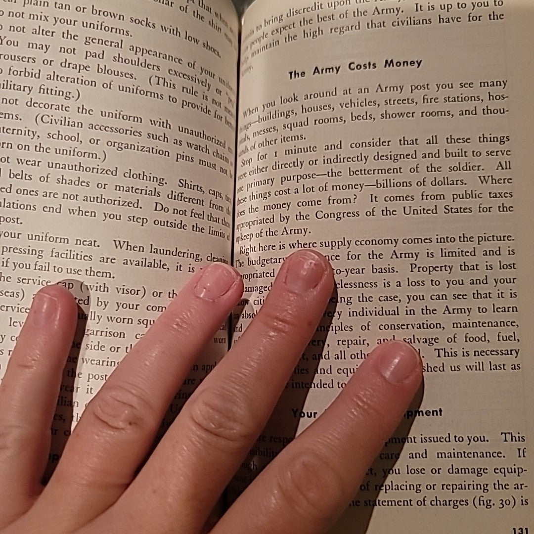 The Soldiers Guide Department of the Army FM 21-13 JUNE 1952 Book Illustrated